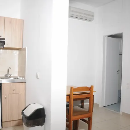 Mastorakis And Апарт-готель