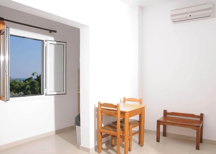 Apart Otel Mastorakis And 4*