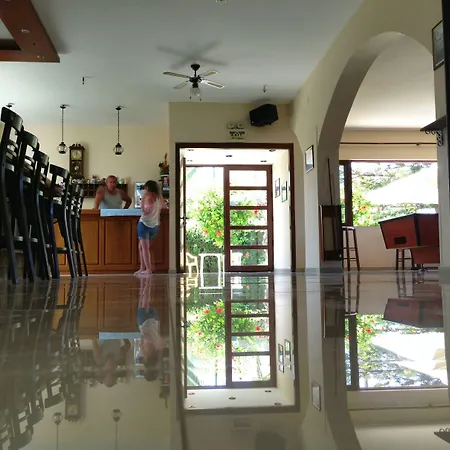 Mastorakis And شقة فندقية 3*