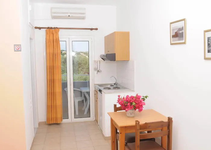 Mastorakis Hotel And Studios Aparthotel 3*