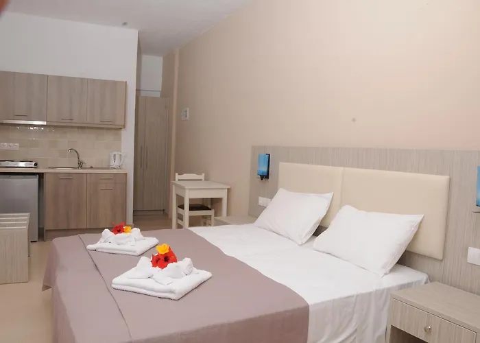 马斯托拉基斯一室公寓酒店 4*